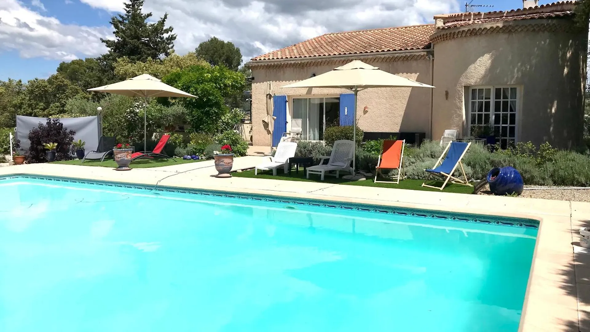 Hotel Le Patio Fleuri à Lorgues 0*,