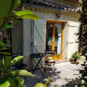Séjour chez l'habitant Studio, Lorgues